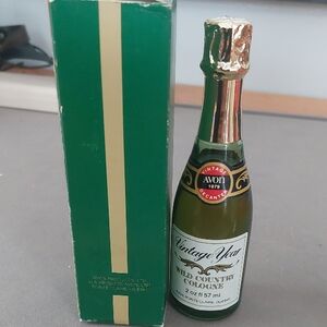 Avon Vintage YEAR DECANTER Champagne Wild Country Cologne Bottle